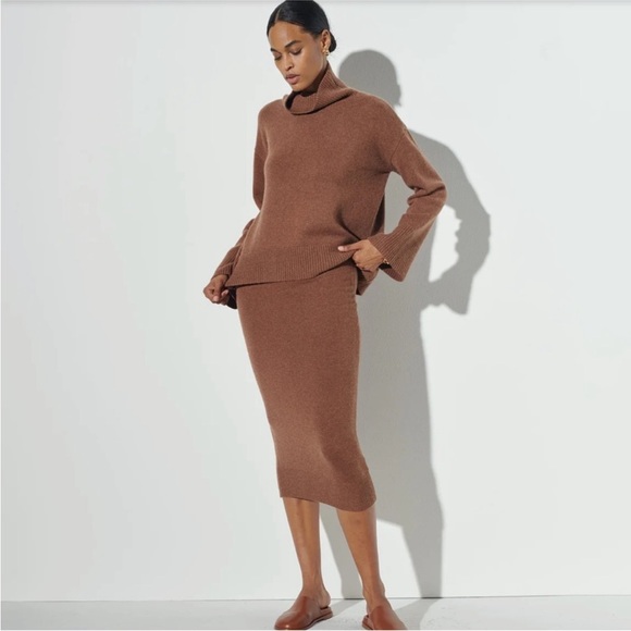 The Reset Dresses & Skirts - The Reset Perfect Pencil Knit Midi Skirt in Cedar Brown Size S